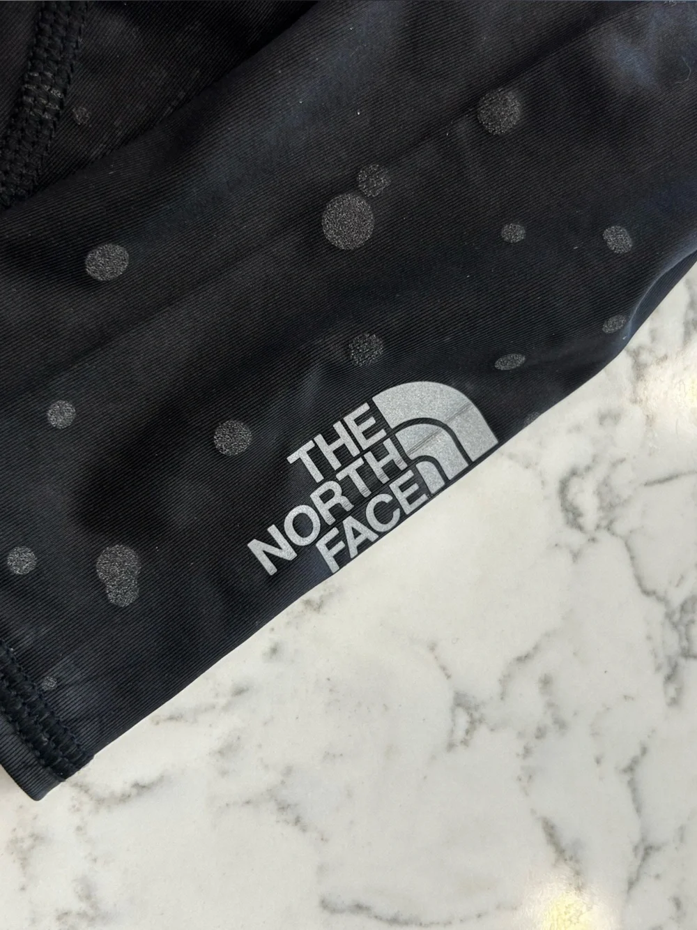 NWT The North Face Black Polka Dot UPF 50+ No Hands Arm Warmers Small/Medium
